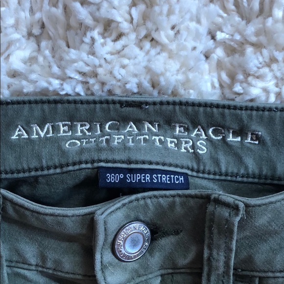 Super stretch distressed American Eagle Jeans. - Picture 4 of 4